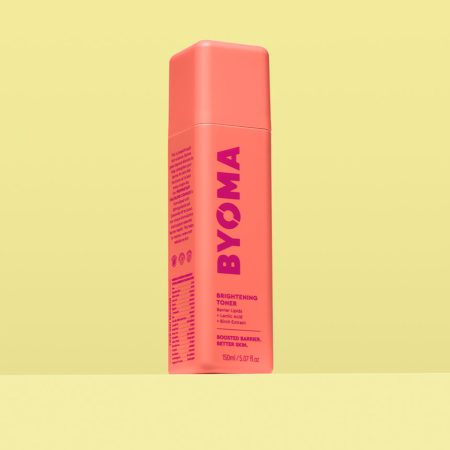 brightening-toner-lifestyle.jpg